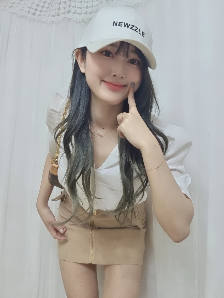 이비비님 뉴즐 볼캡